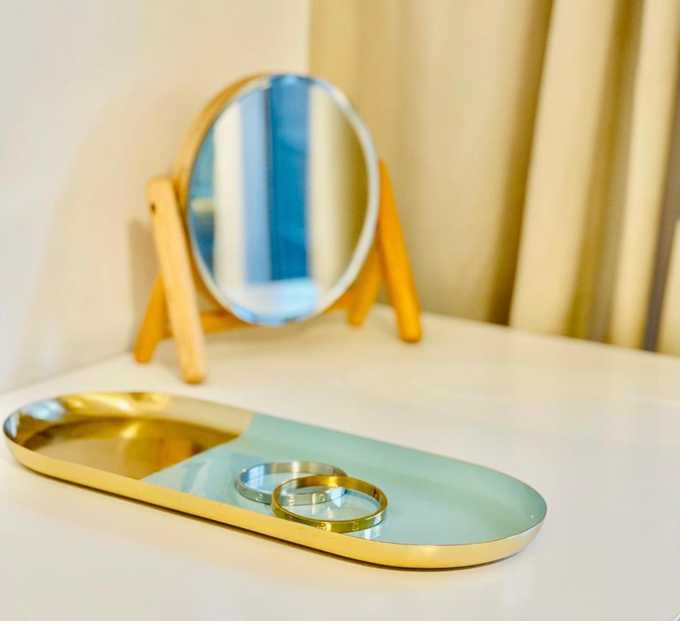 Retropolitan Living Patras Apartment Ngoại thất bức ảnh
