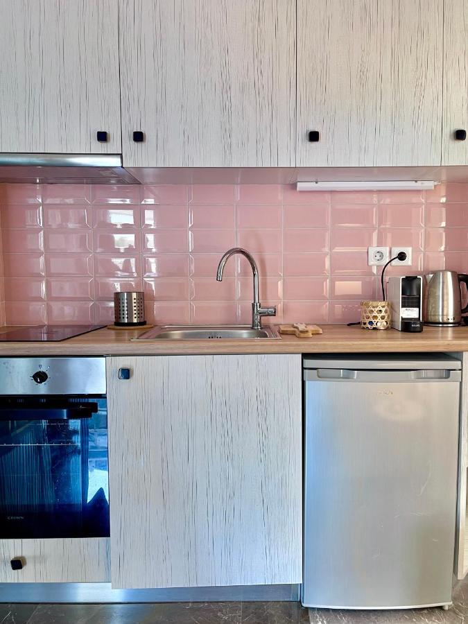 Retropolitan Living Patras Apartment Ngoại thất bức ảnh