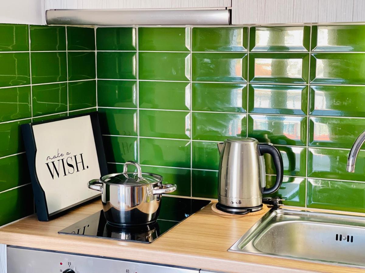 Retropolitan Living Patras Apartment Ngoại thất bức ảnh