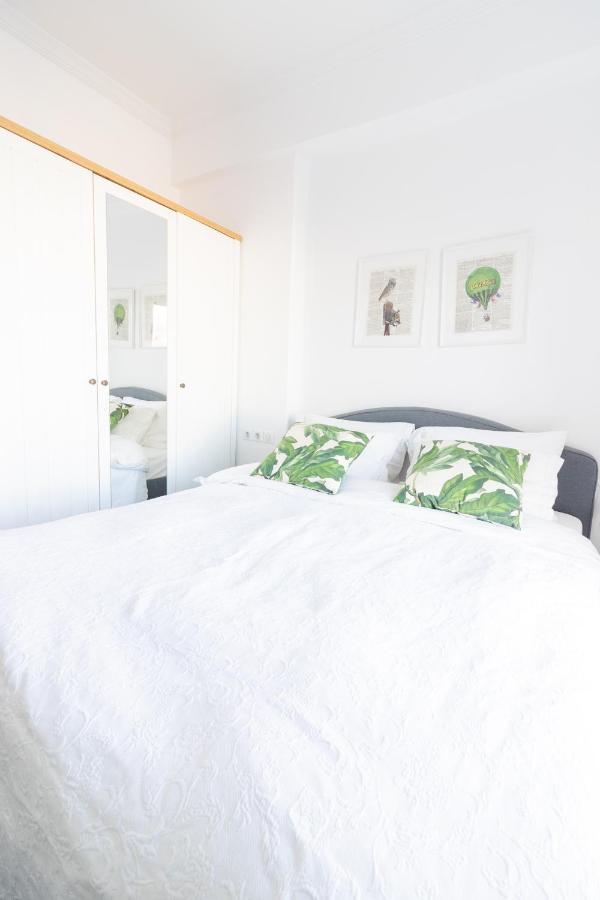 Retropolitan Living Patras Apartment Ngoại thất bức ảnh