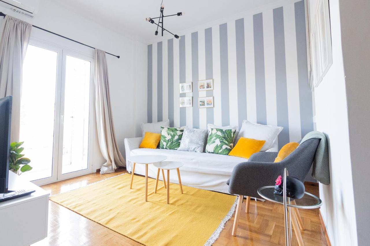 Retropolitan Living Patras Apartment Ngoại thất bức ảnh