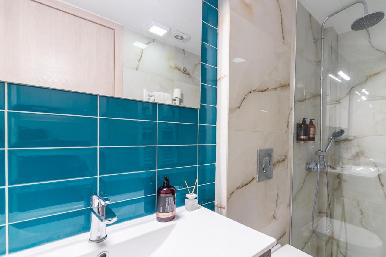 Retropolitan Living Patras Apartment Ngoại thất bức ảnh
